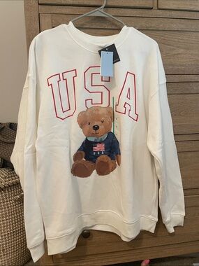 NWT bear sweatshirt